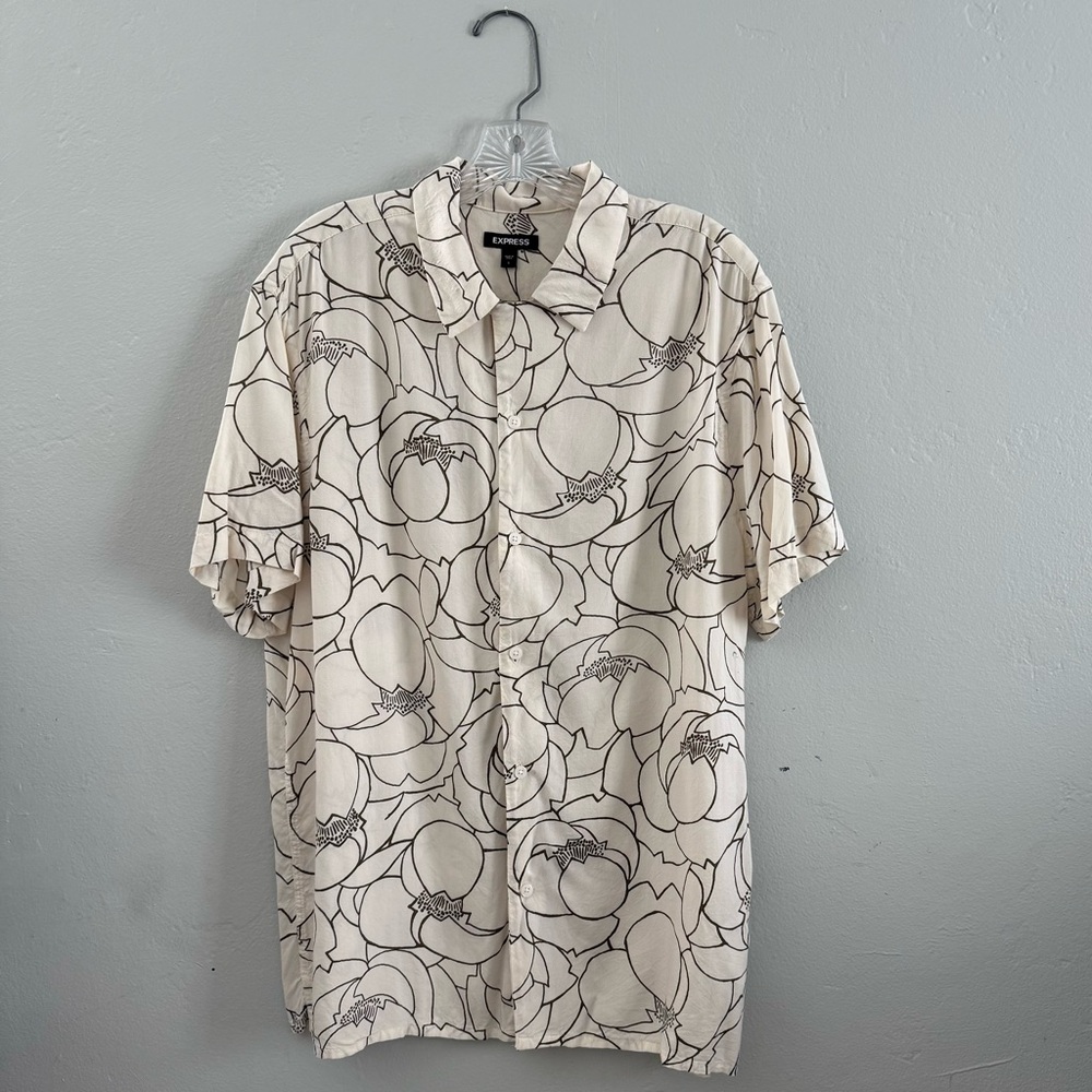 Men’s Express Button Down Size Large